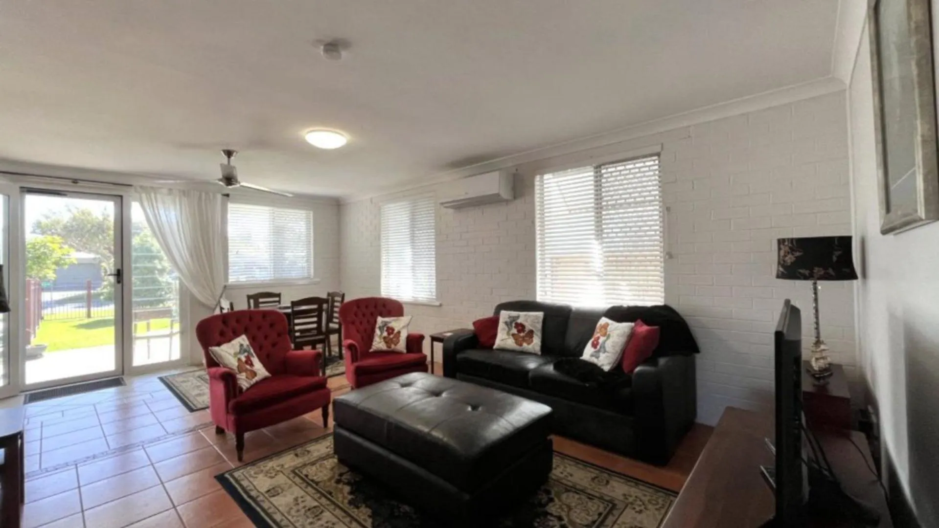 Drakes Hideaway Villa Golden Beach Holiday home