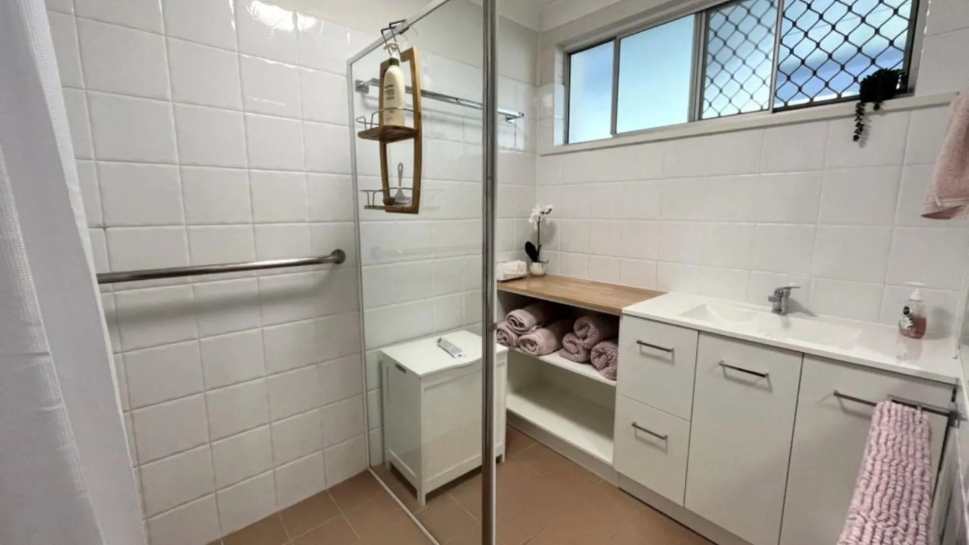 Holiday home Drakes Hideaway Villa Golden Beach Australia